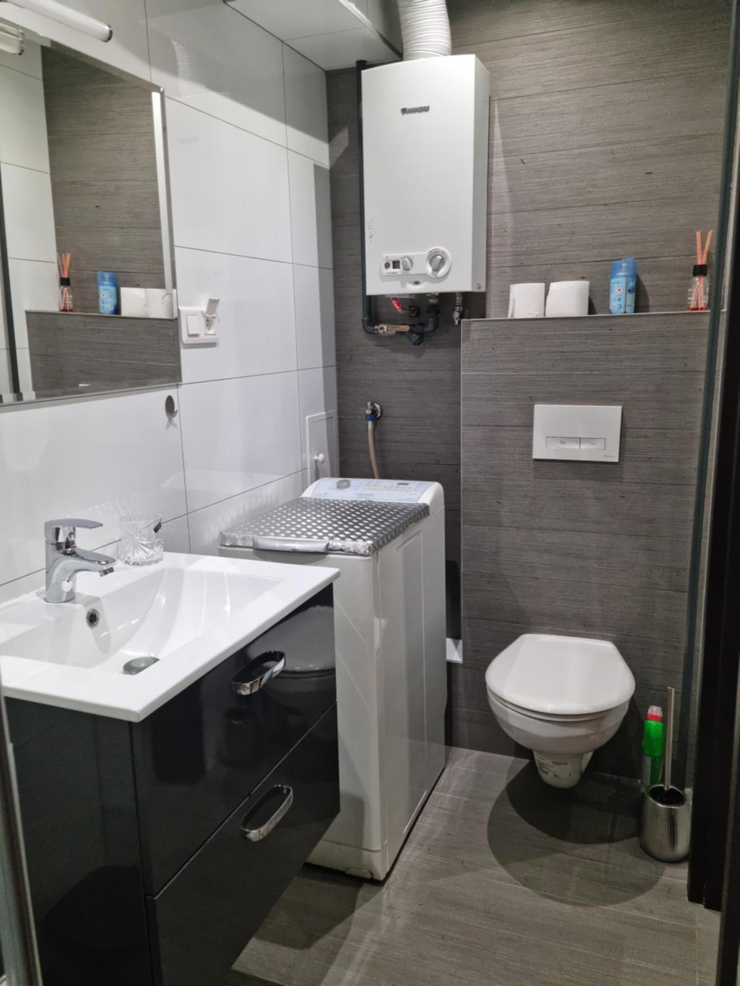 Golden Five Apartment